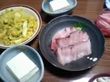 鰤のお刺身・キャベツカレー・豆腐