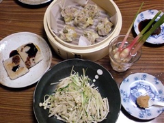 大根餅、焼売、谷中生姜、水菜とエノキ炒め