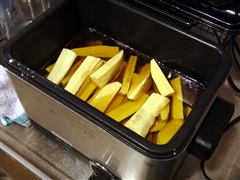 バナナを揚げる